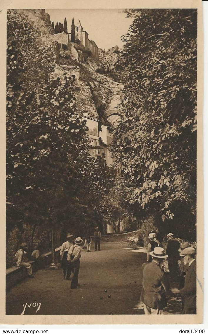 CPA04- MOUSTIERS-SAINTE-MARIE- Joueurs De Boules - Autres & Non Classés