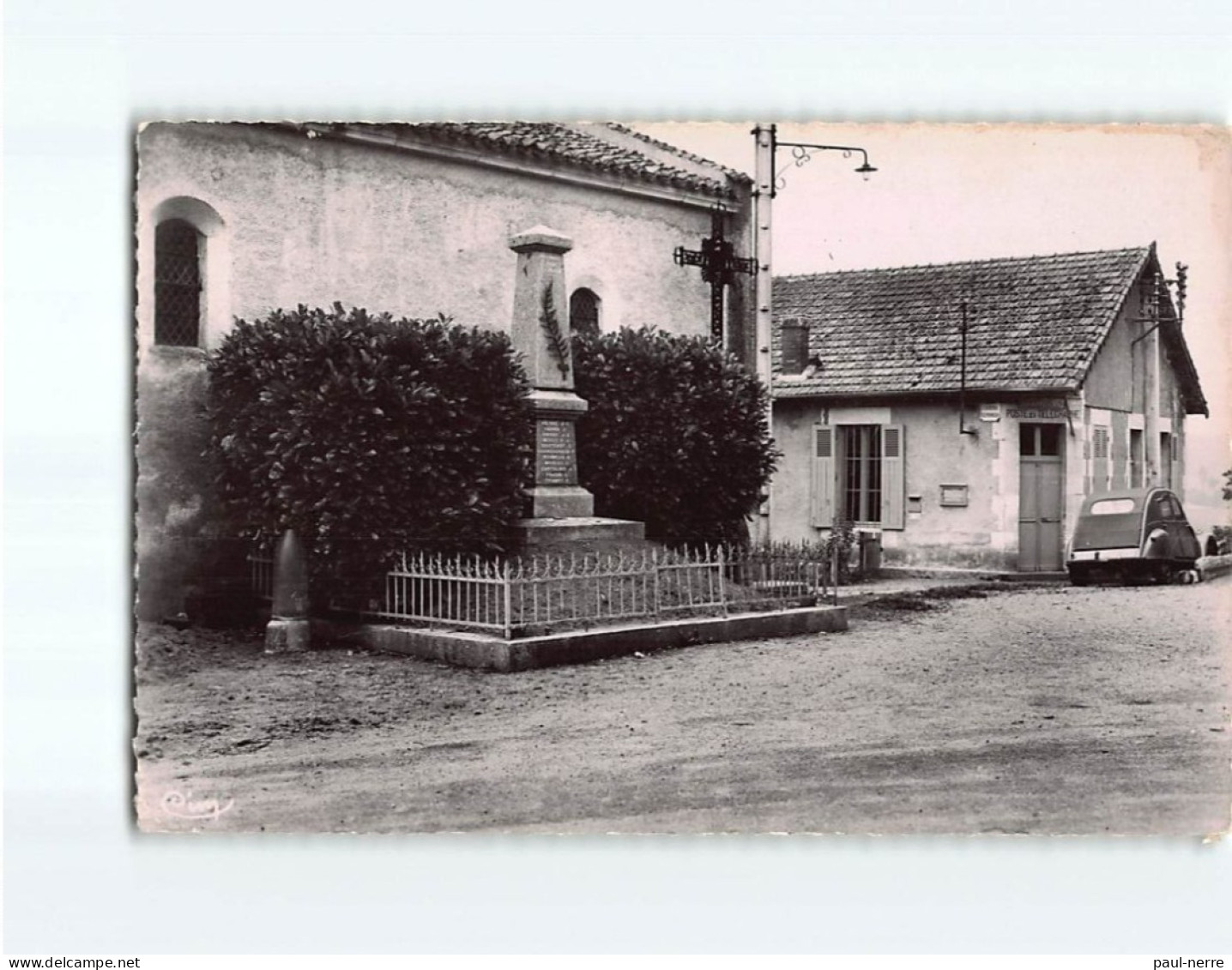 SAINT ETIENNDE VICQ : Monument Aux Morts Et Bureau De Poste - état - Autres & Non Classés