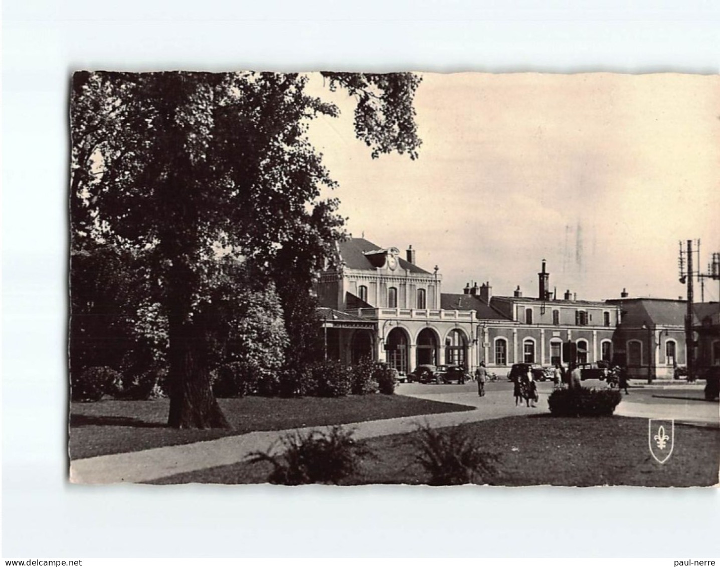 MOULINS : Square Général Leclerc Et La Gare - Très Bon état - Moulins