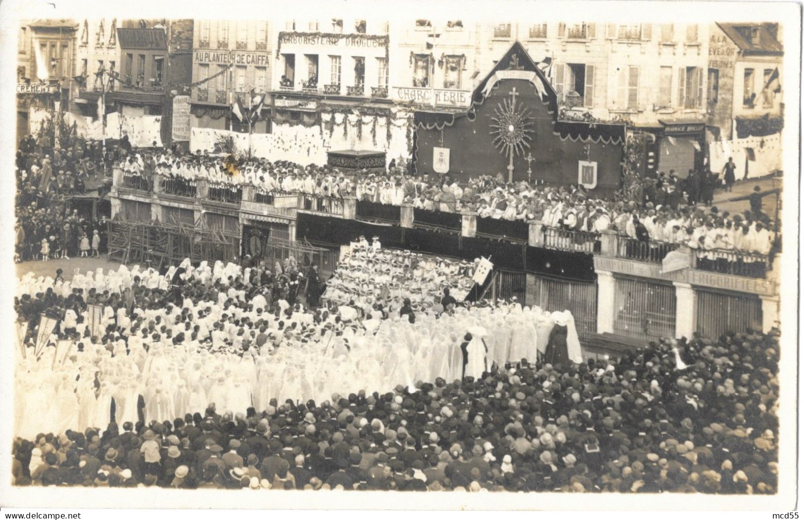 CARTE-PHOTO-BOLBEC (76-Seine-Maritime)SOUVENIR DU CONGRÉ EUCHARISTIQUE 17 JUIN 1928- Belle Animation - Bolbec