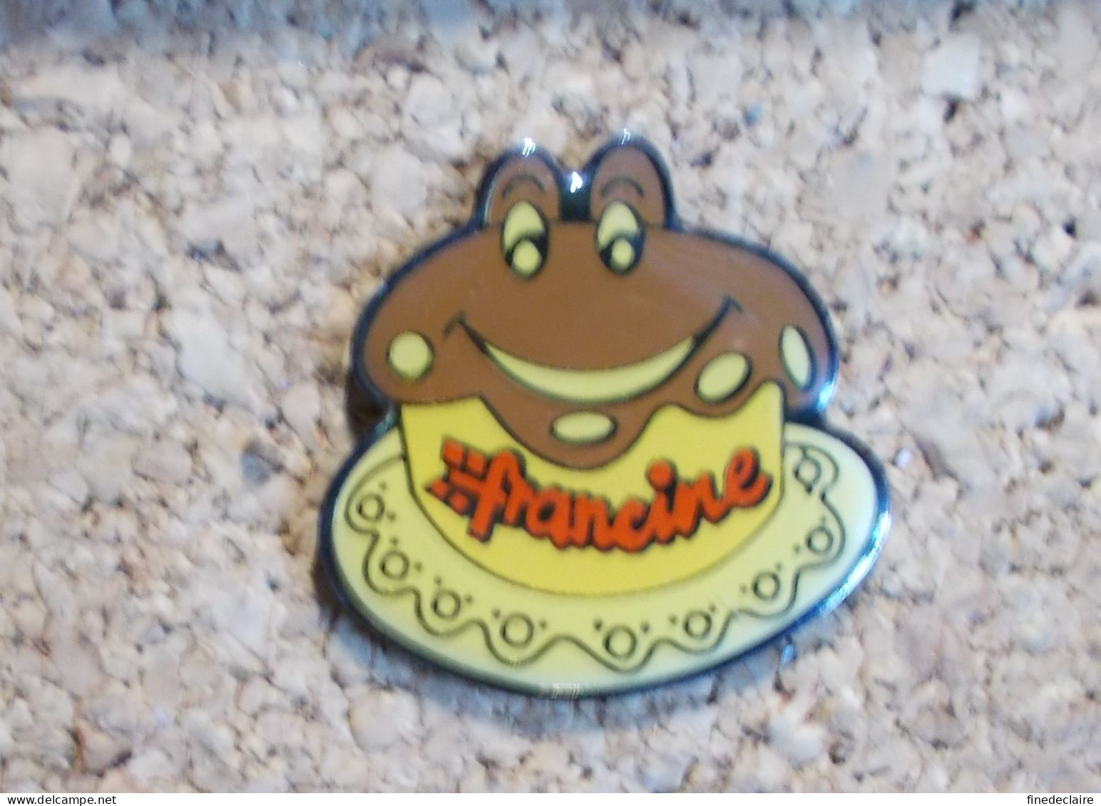 Pin's - Francine - Gâteau - Lebensmittel