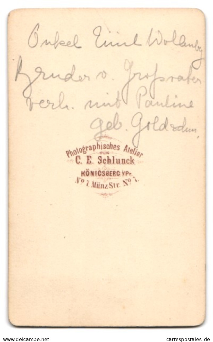 Fotografie C. E. Schlunck, Königsberg I. Pr., Münz-Str. 7, Charmanter Herr Im Anzug Mit Fliege  - Personnes Anonymes