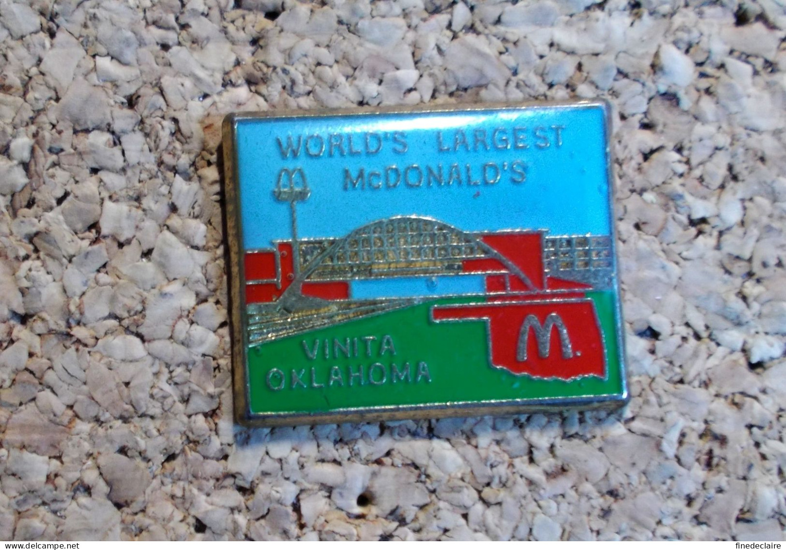Pin's - World Largest McDonal's Vinita Oklahoma - McDonald's