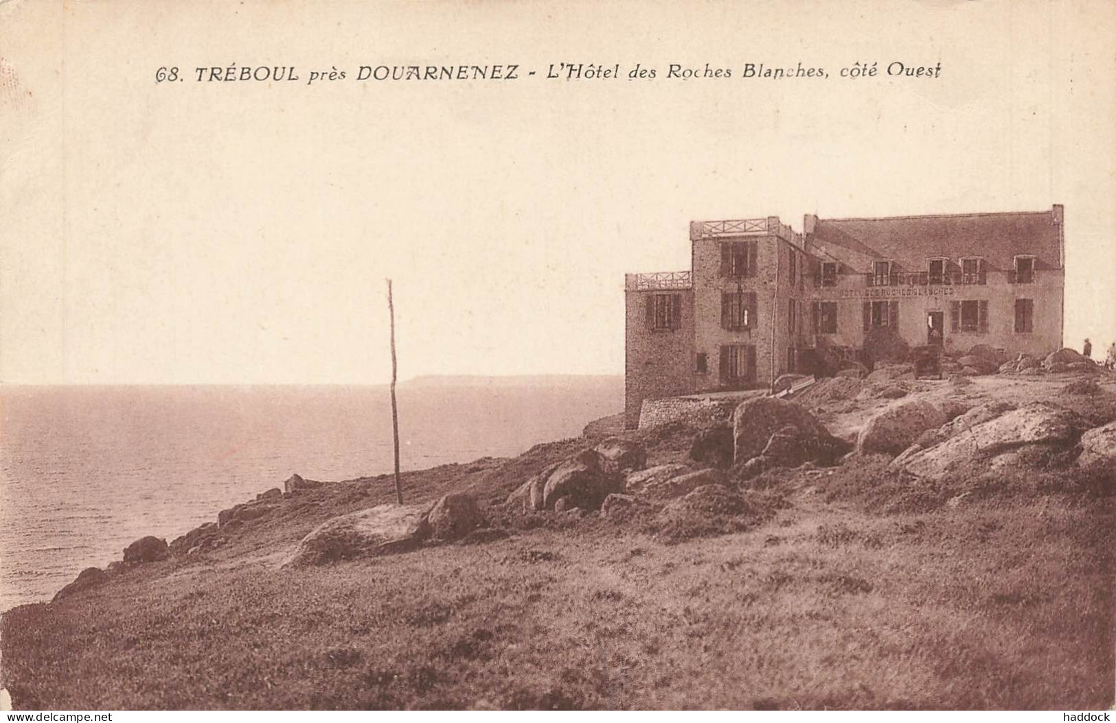 TREBOUL : L'HOTEL DES ROCHES BLANCHES COTE OUEST - Tréboul