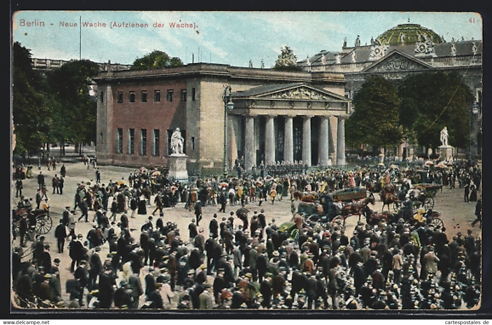 AK Berlin, Neue Wache, Aufziehen Der Wache  - Mitte