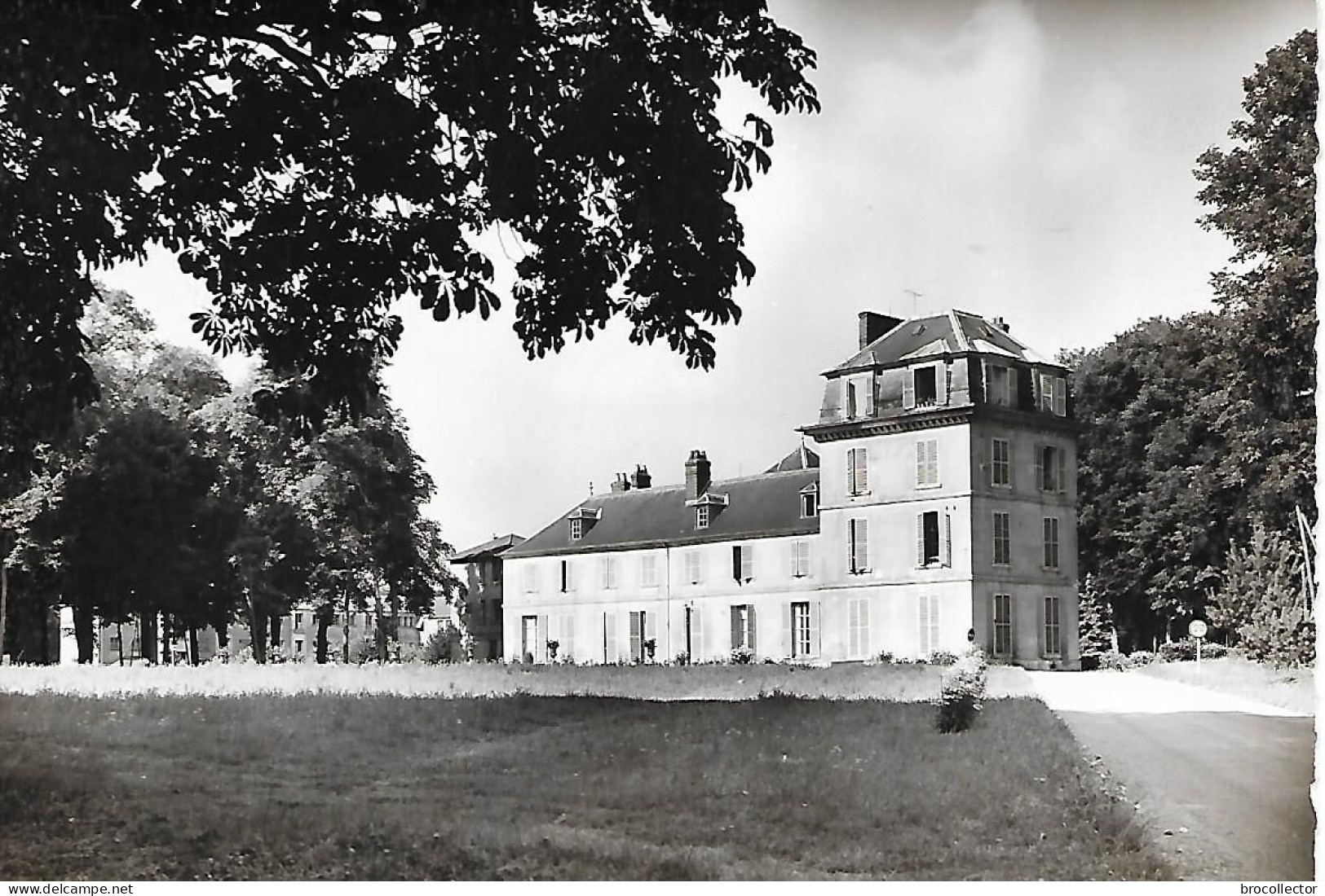 MAGNANVILLE ( 81 ) - Le Château  - Maison De Retraite (C.P.S.M. , Gd - Ft ) - Magnanville