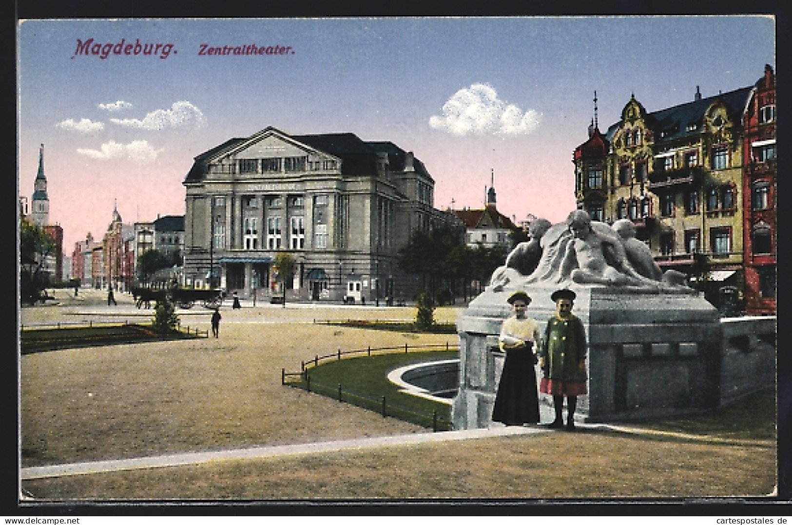 AK Magdeburg, Pferdekutsche Vor Dem Zentraltheater  - Teatro