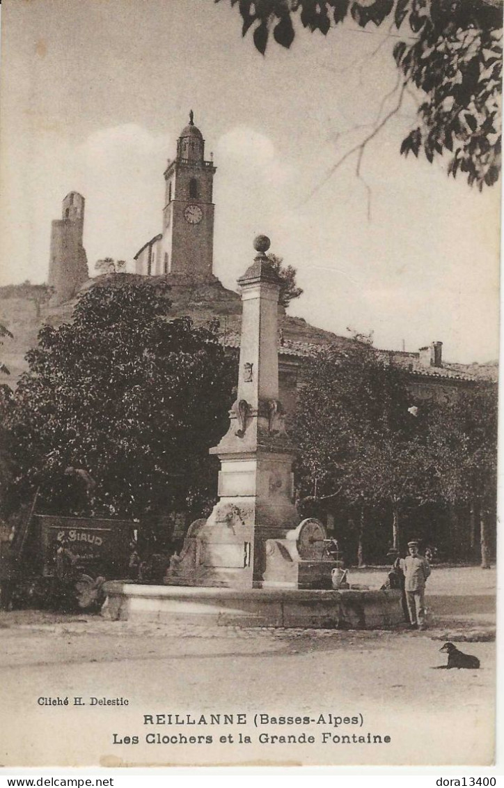 CPA04- REILLANNE- Les Clochers Et La Grande Fontaine - Other & Unclassified