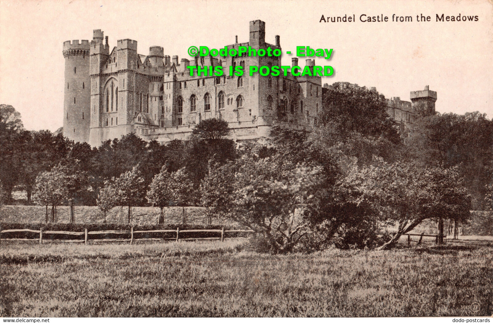 R356257 Arundel Castle From The Meadows. Valentines Series - Monde