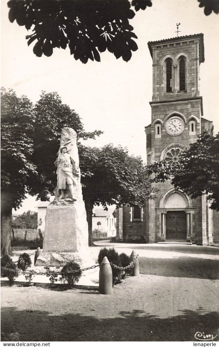 D9354 Placé Les Mâcon L'église Et Le Monument Aux Morts - Sonstige & Ohne Zuordnung