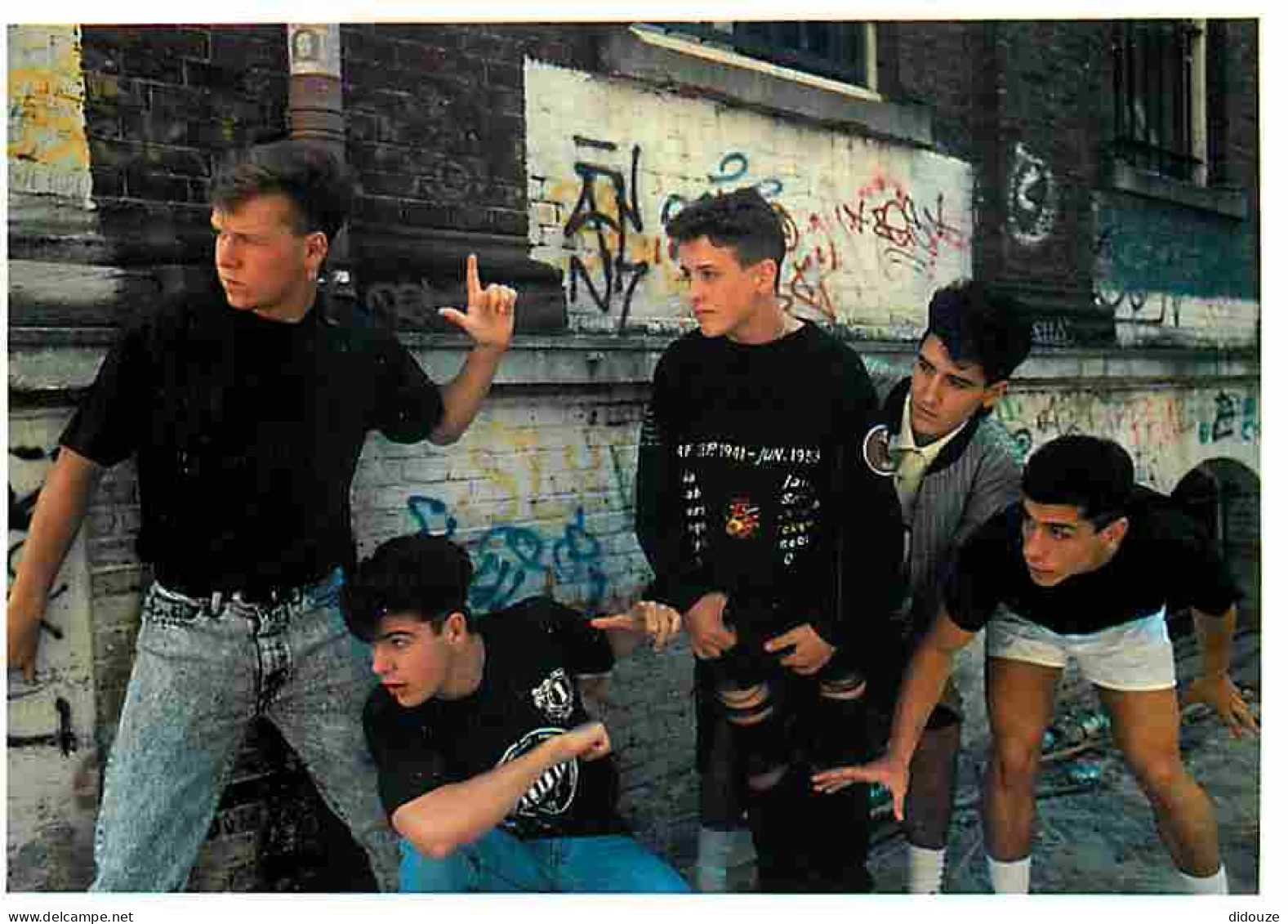 Musique - New Kids On The Block - CPM - Voir Scans Recto-Verso - Music And Musicians