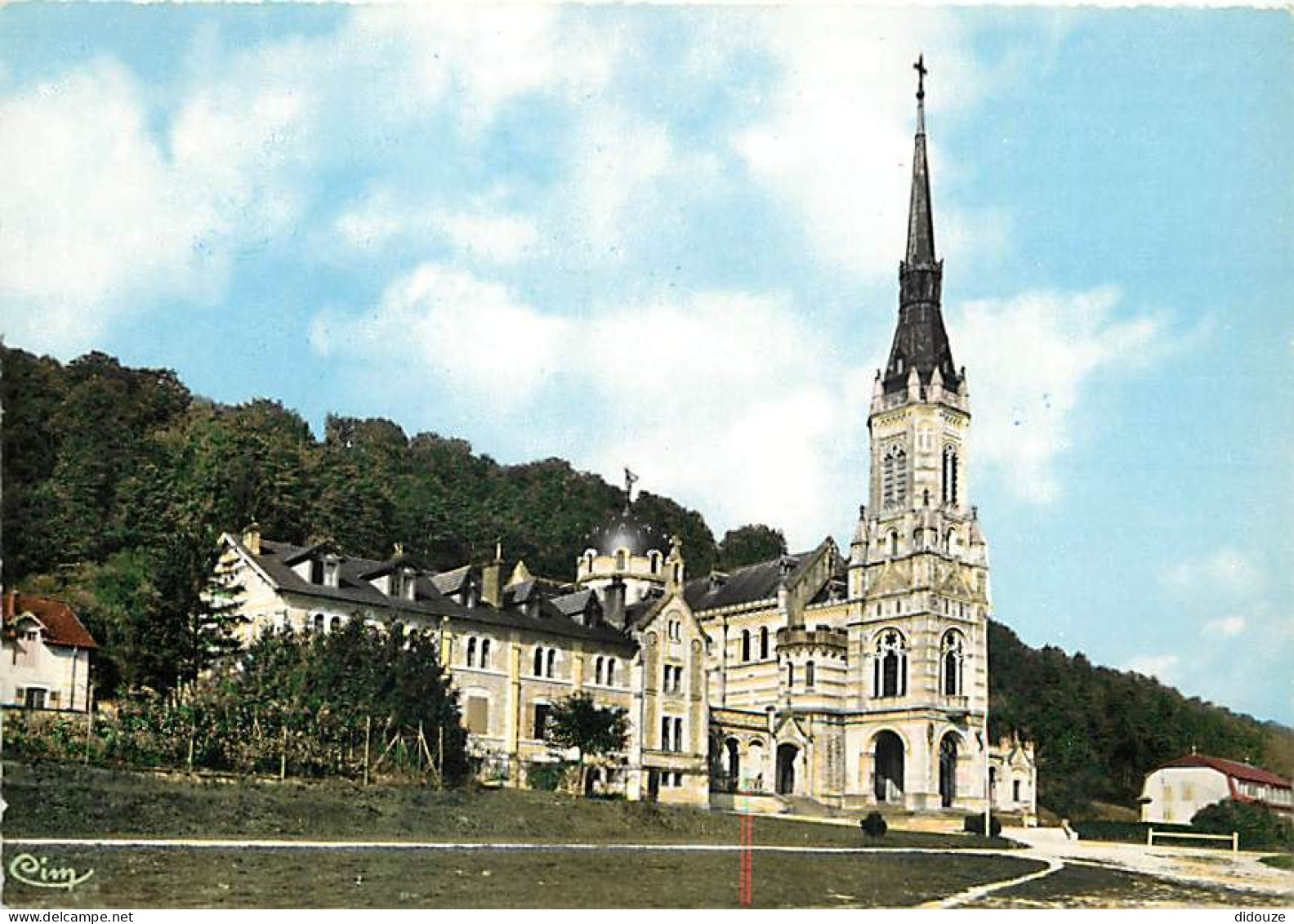 88 - Domremy La Pucelle - Basilique Nationale De Sainte Jeanne D'Arc - Carte Neuve - CPM - Voir Scans Recto-Verso - Domremy La Pucelle