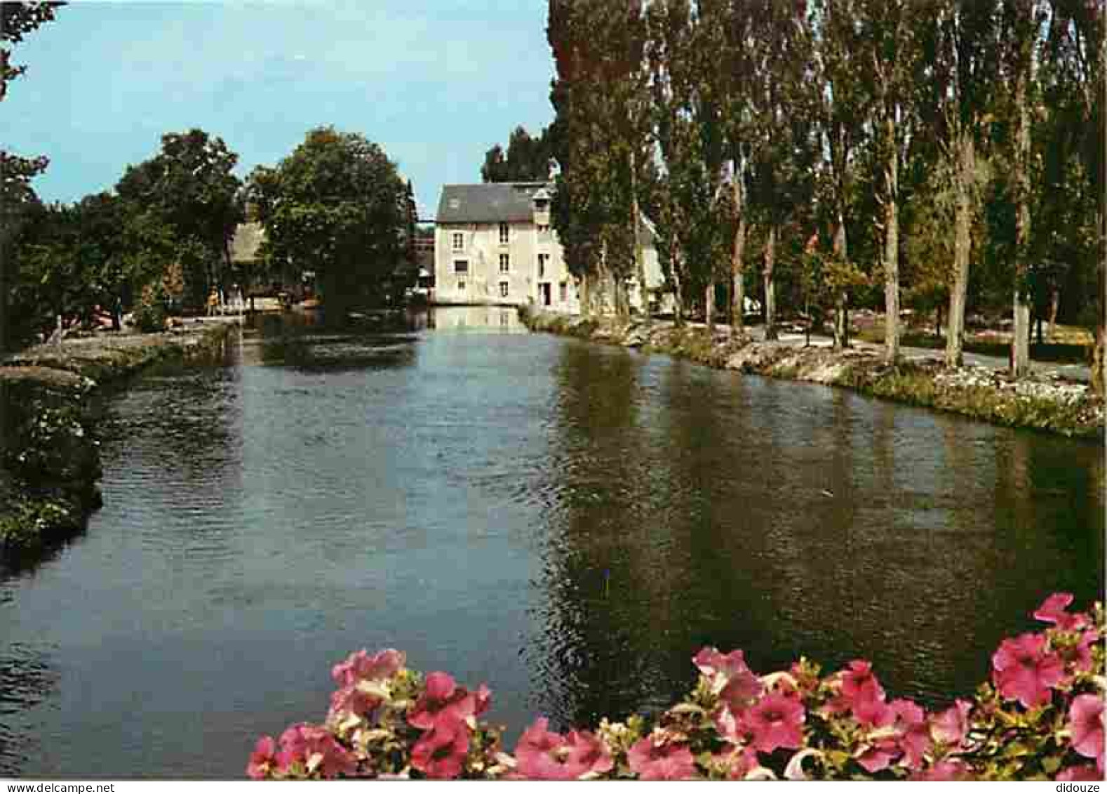 91 - Boutigny Sur Essonne - Le Moulin - Fleurs - CPM - Voir Scans Recto-Verso - Andere & Zonder Classificatie