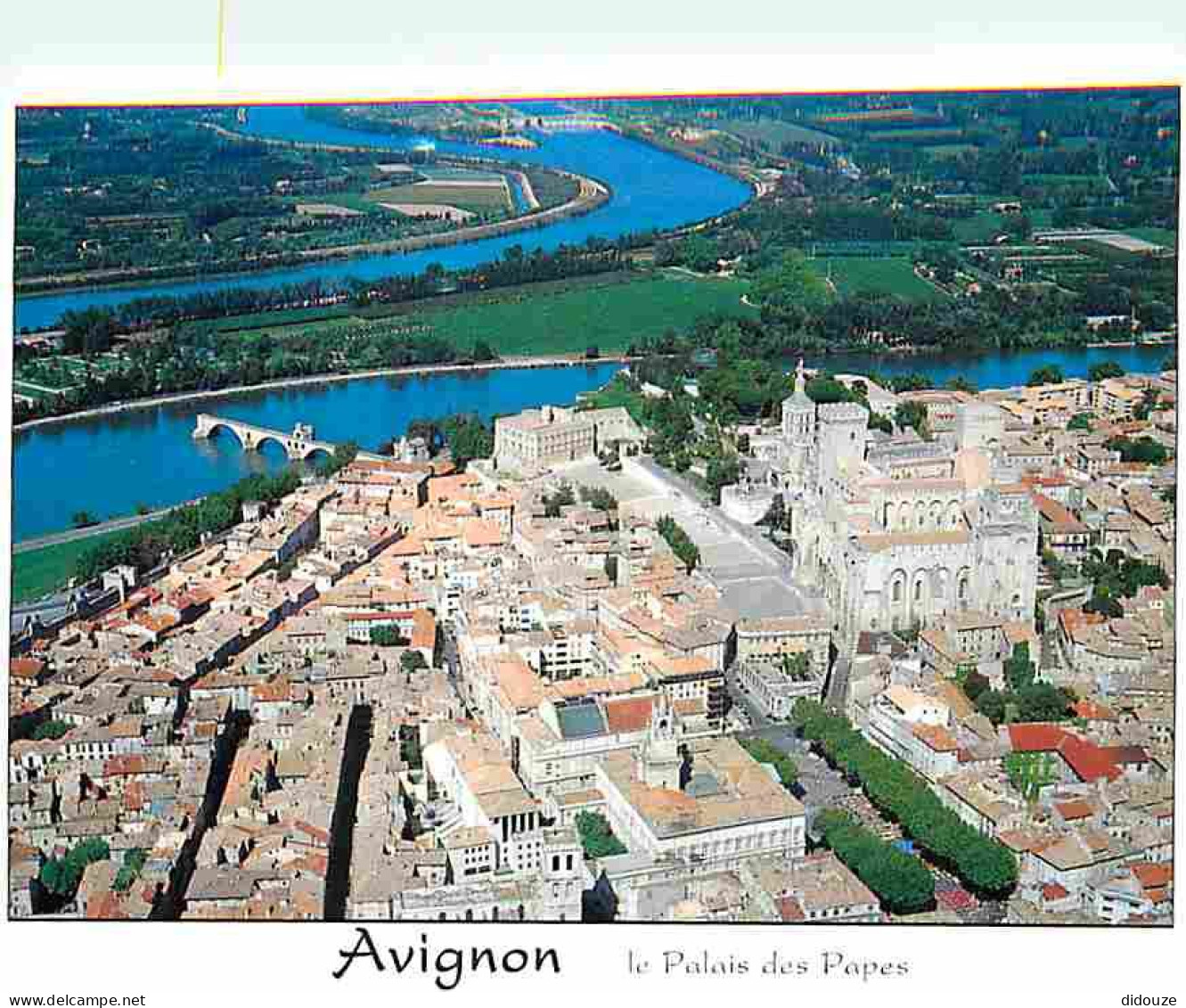 84 - Avignon - Le Palais Des Papes - Vue Aérienne - CPM - Voir Scans Recto-Verso - Avignon