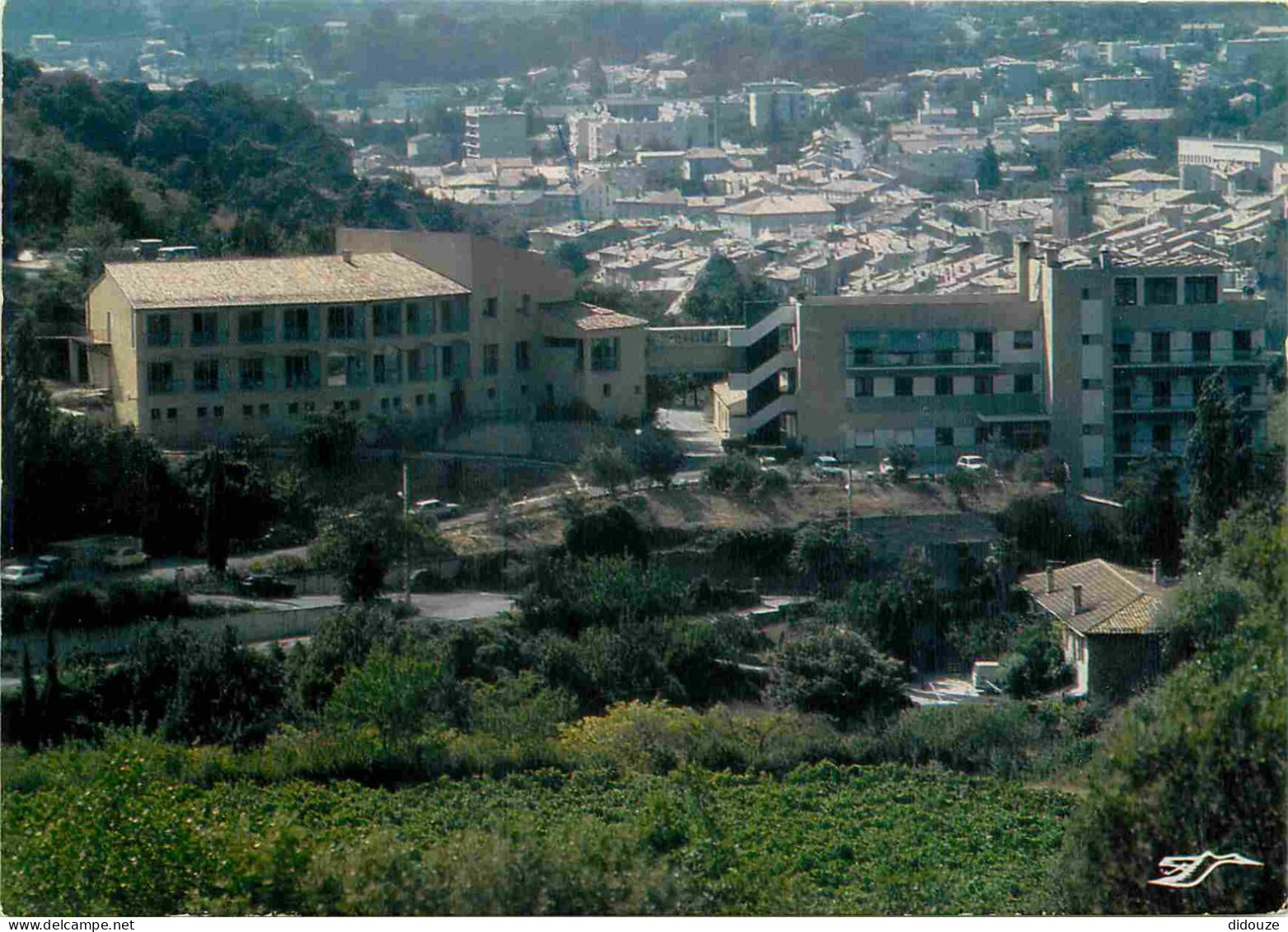 26 - Nyons - Vue Générale - CPM - Voir Scans Recto-Verso - Nyons