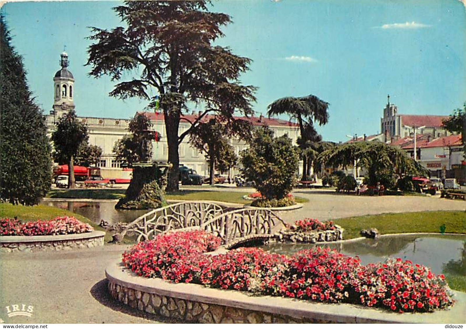 47 - Agen - Le Square De La Place Du Pin Et L'église Du Sacré-cœur - Fleurs - CPM - Voir Scans Recto-Verso - Agen