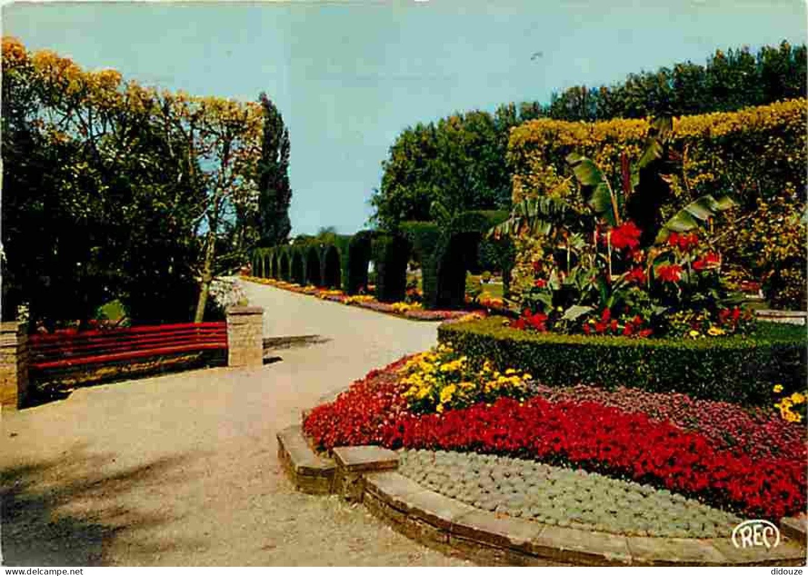 18 - Bourges - Le Jardin Dés Prés Fichaux - Fleurs - Flamme Postale De L'exposition Vasarely Du Château De Culan 1975 -  - Bourges