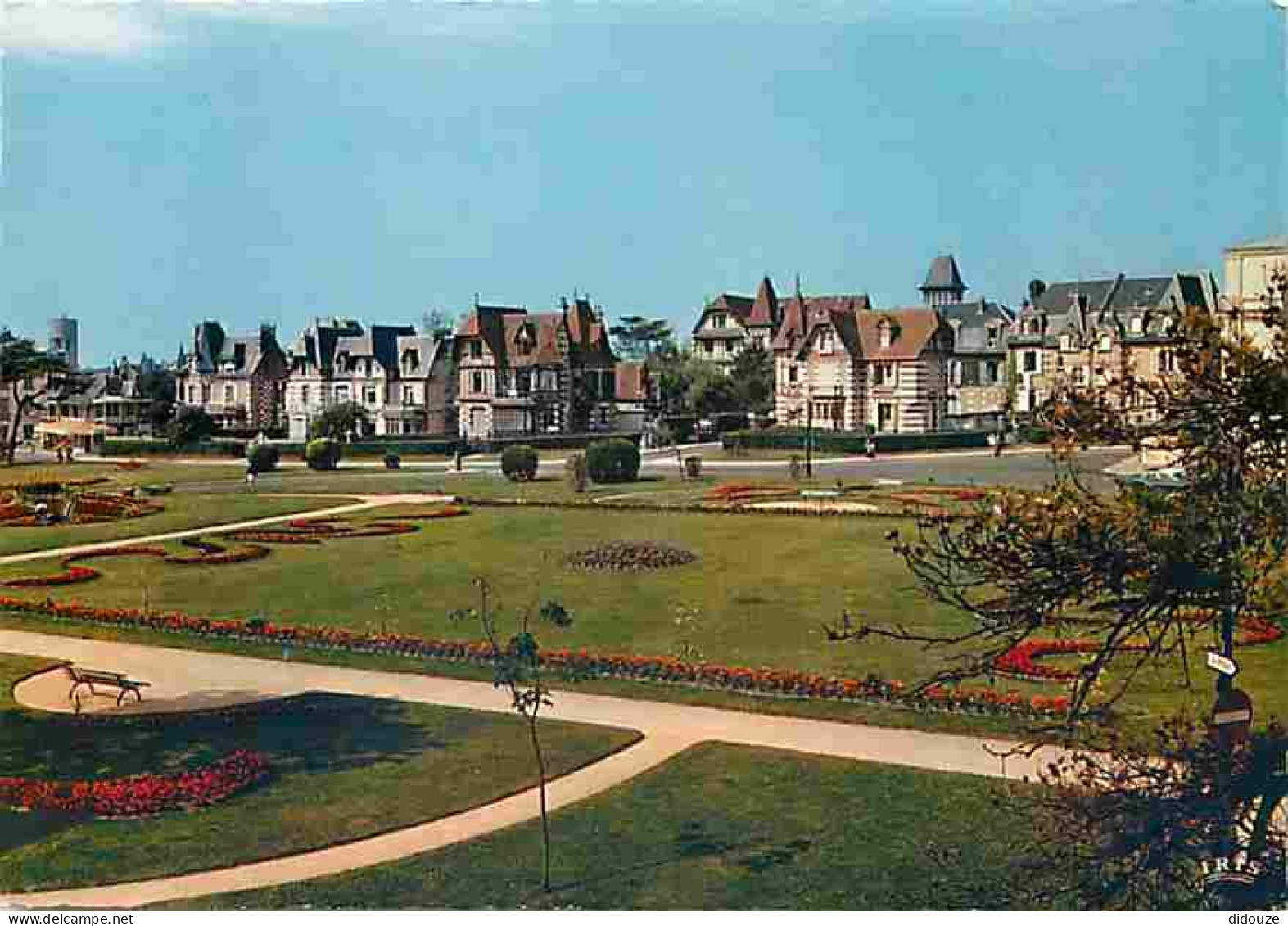 14 - Cabourg - Les Jardins Du Casino Et Les Villas - Fleurs - Carte Neuve - CPM - Voir Scans Recto-Verso - Cabourg