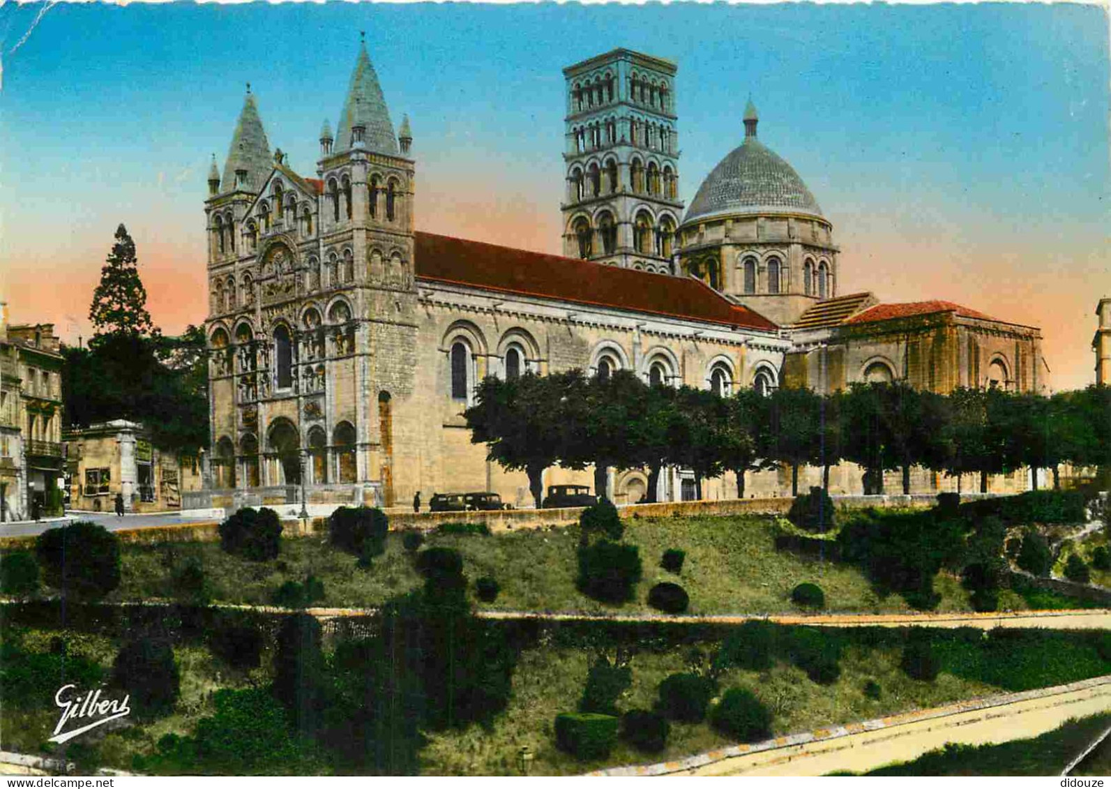 16 - Angouleme - Cathédrale Saint Pierre - Carte Dentelée - CPSM Grand Format - Voir Scans Recto-Verso - Angouleme