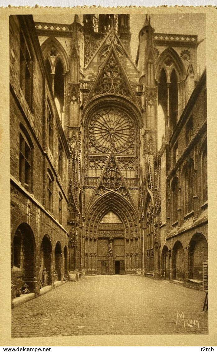 CPA (Seine Maritime) ROUEN, La Ville-Musée - Cathédrale, Cour Et Portail Des Libraires - Rouen