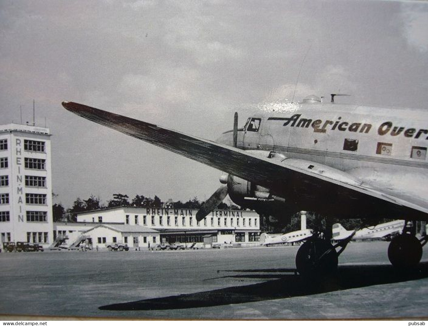 Avion / Airplane / AMERICAN OVERSEAS AIRLINES / Douglas DC-3 / Frankfurt Airport - 1946-....: Era Moderna