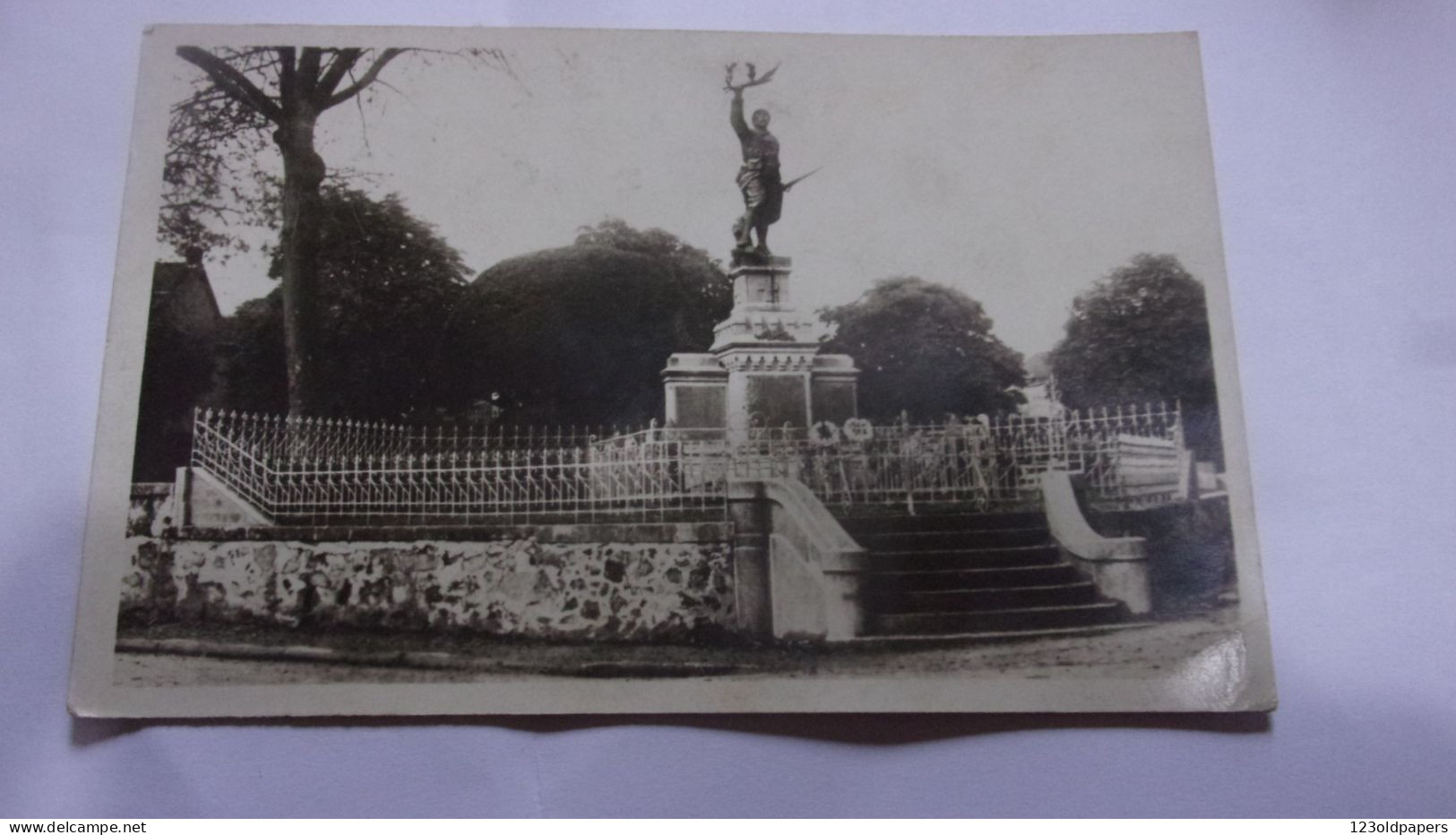 79 LA CHAPELLE SAINT LAURENT MONUMENT AUX MORTS - Other & Unclassified