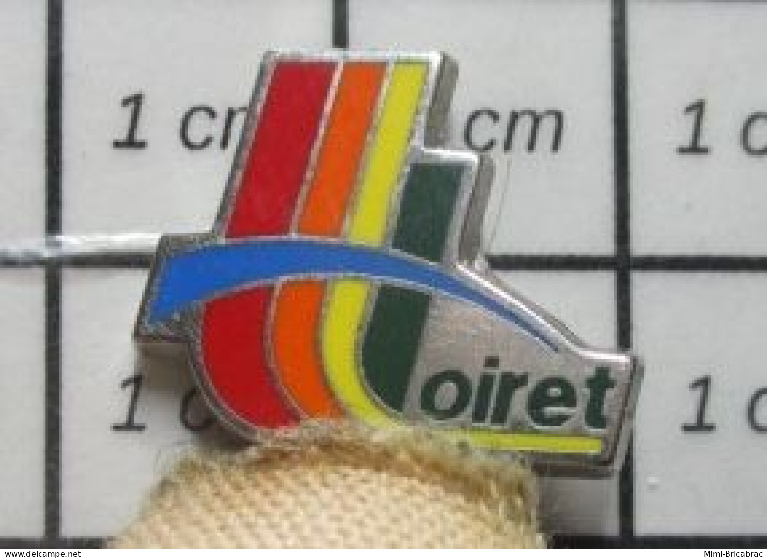 1818B  Pin's Pins / Beau Et Rare /  ADMINISTRATIONS / DEPARTEMENT CE CHER LOIRET Par PICHARD - Administraties