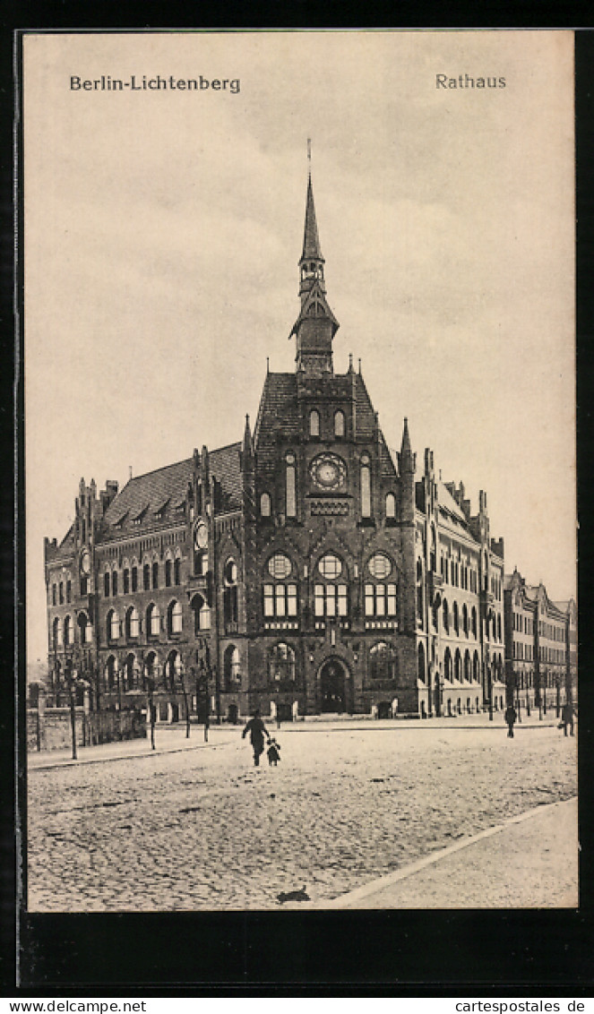 AK Berlin-Lichtenberg, Blick Zum Rathaus  - Sonstige & Ohne Zuordnung