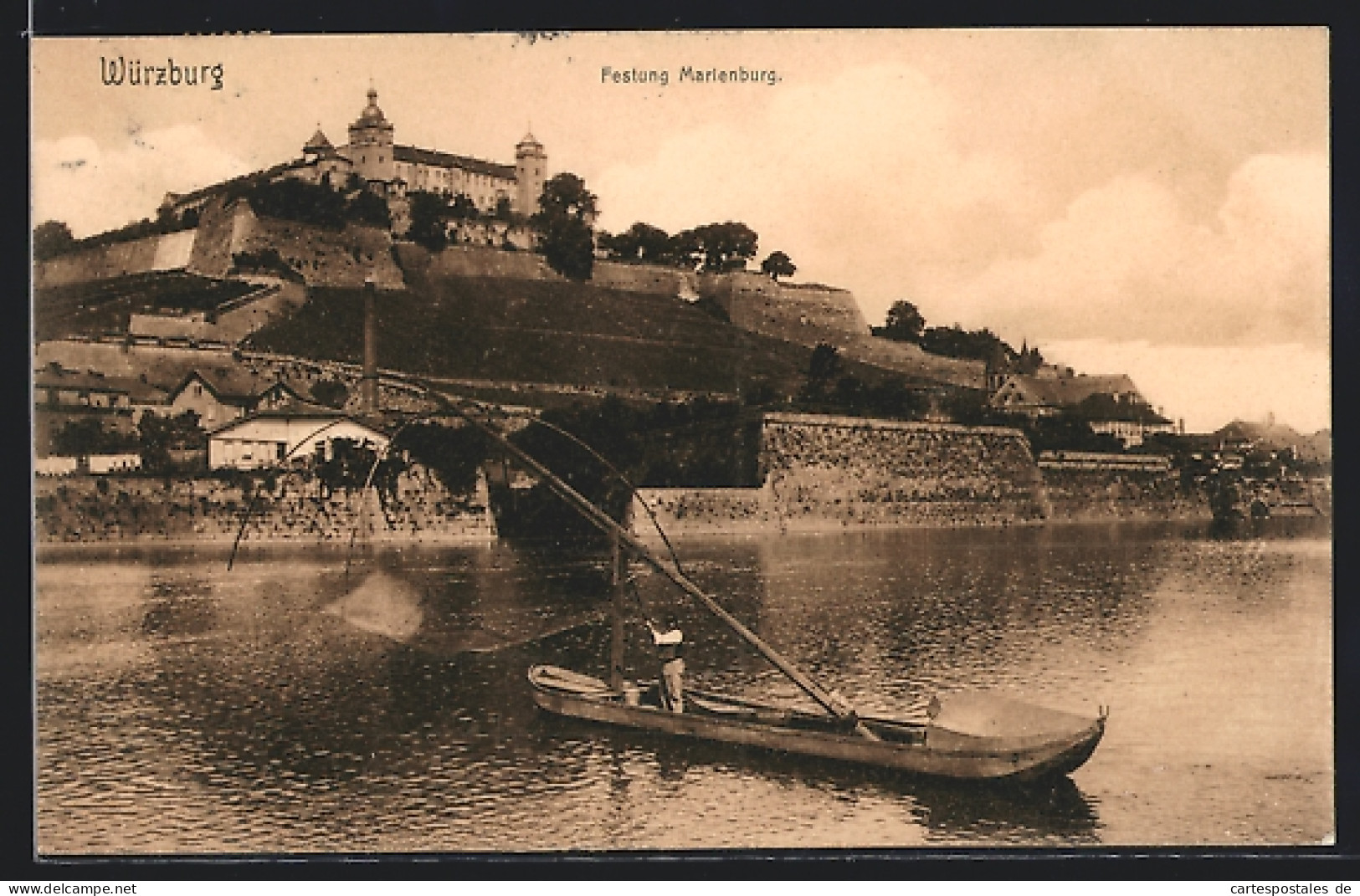 AK Würzburg, Flusspartie An Der Festung Marienburg  - Würzburg