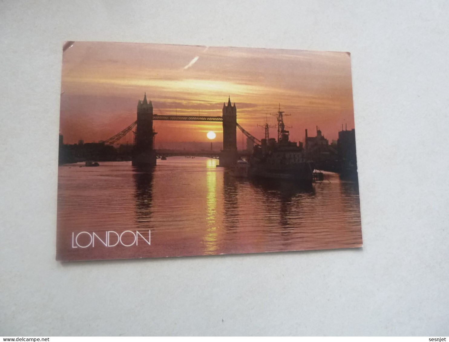 London - Carte Postale De L'Amitié - L-85 - Editions Fisa - Golden Shield - Année Non Définie - - Tower Of London
