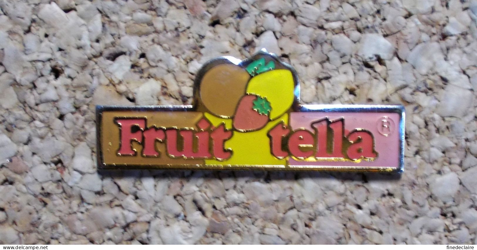 Pin's - Fruit Tella - Lebensmittel