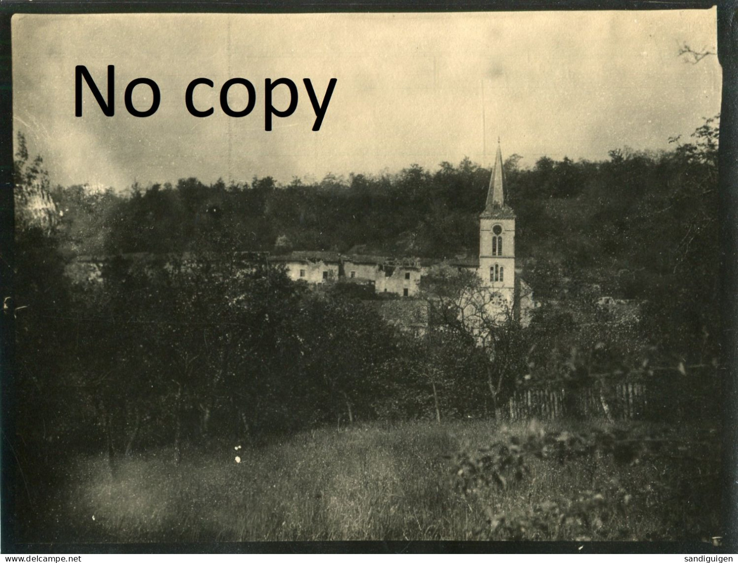 PHOTO ALLEMANDE KB IR14 - UNE VUE SUR L'EGLISE A APREMONT LA FORET PRES DE SAINT MIHIEL MEUSE - GUERRE 1914 1918 - Guerre, Militaire