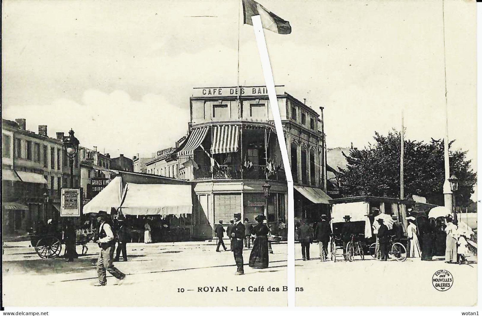 10 - ROYAN - Le Café Des Bains (ligne Blanche Fictive) - Royan