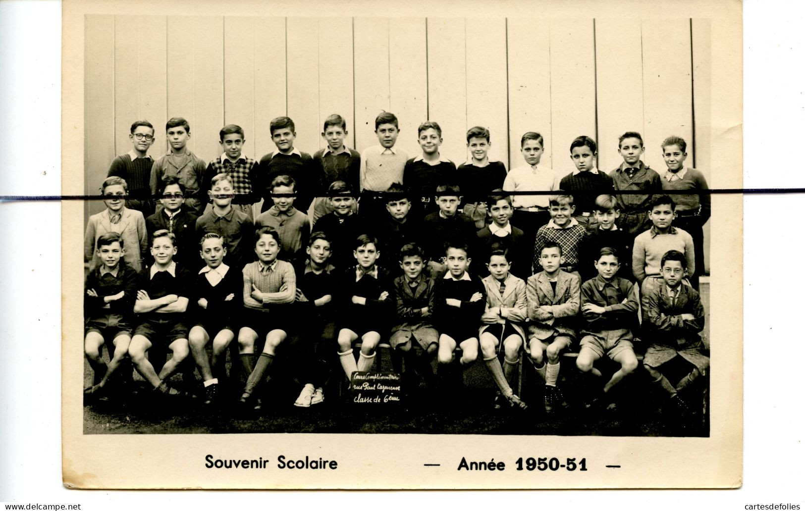 PHOTOGRAPHIE.. Photo De Classe . école Rue Paul Cazeneuve , élèves Qui Posent Pour La Photo. 1950/51 - Anonymous Persons