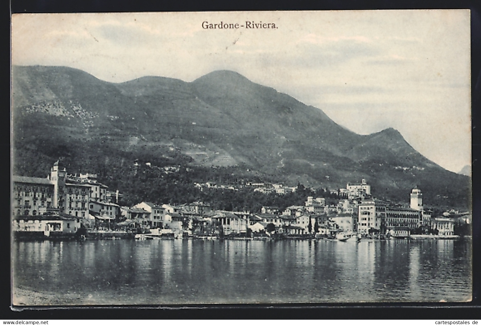 Cartolina Gardone-Riviera, Blick Auf Den Hafen  - Altri & Non Classificati