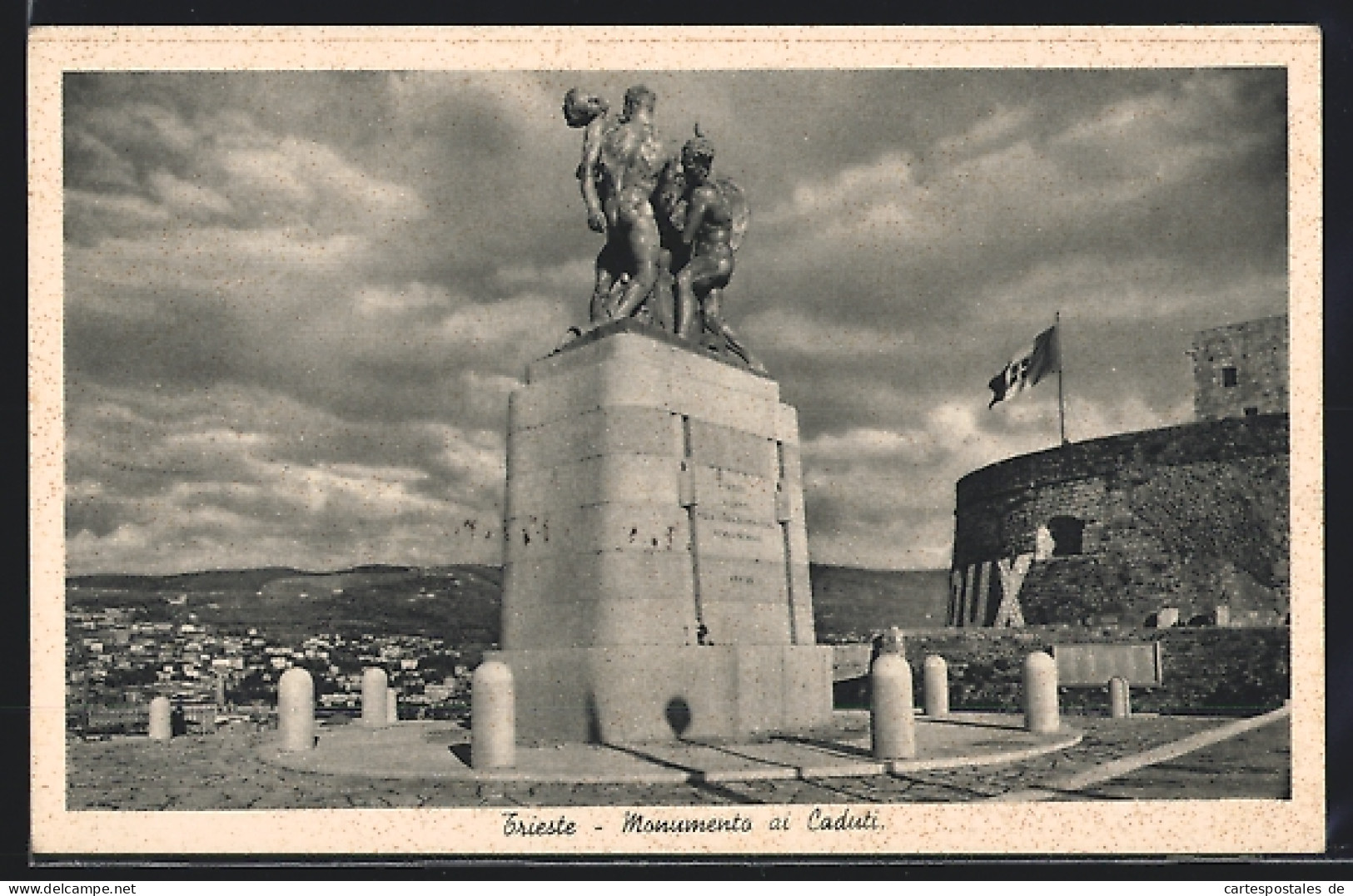 Cartolina Trieste, Monumento Ai Caduti  - Trieste (Triest)