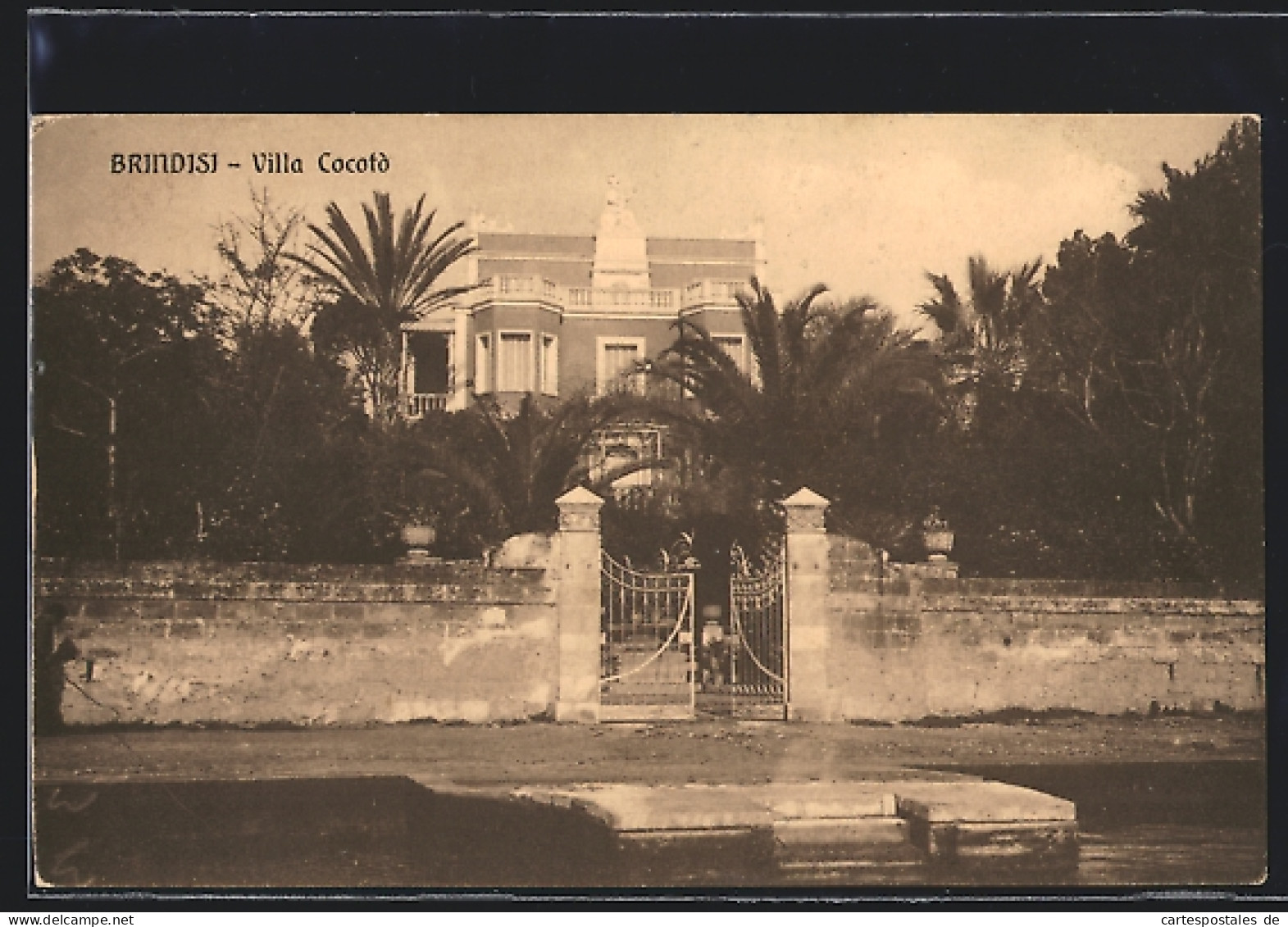 Cartolina Brindisi, Villa Cocotò  - Brindisi