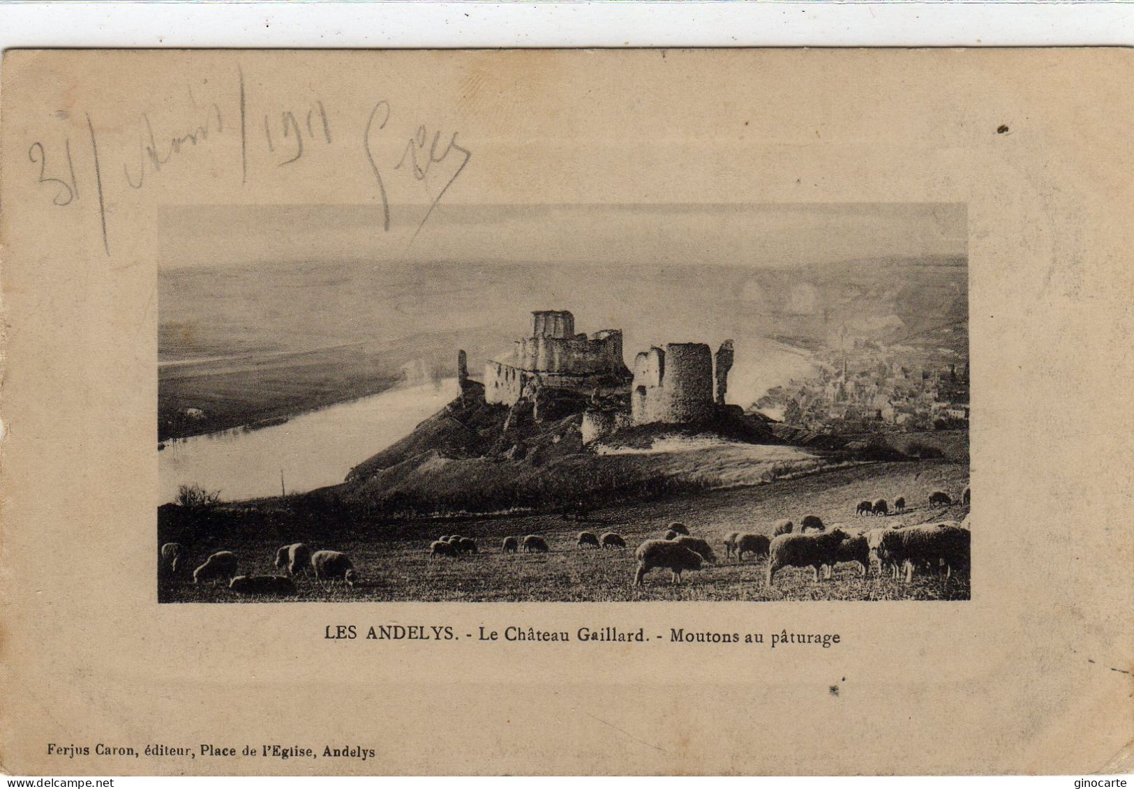 Les Andelys Le Chateau Gaillard Moutons Au Paturage - Les Andelys