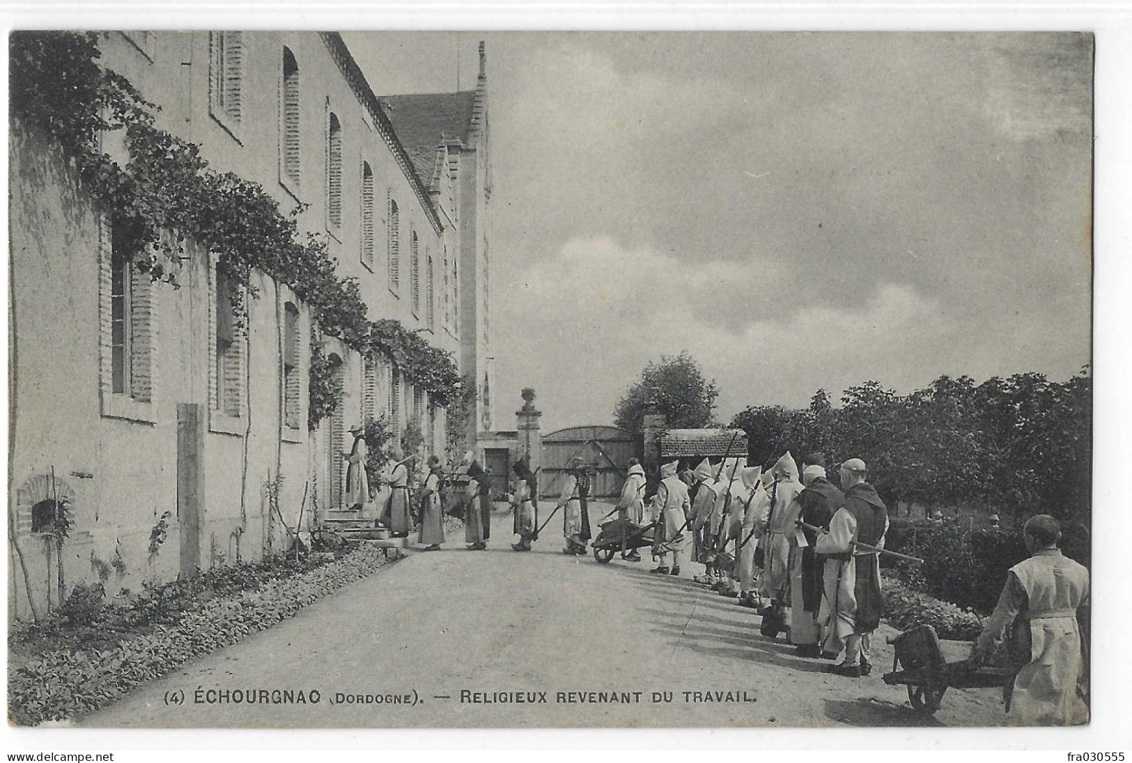 24 - ECHOURGNAC - Religieux Revenant Du Travail - 1910 - Andere & Zonder Classificatie