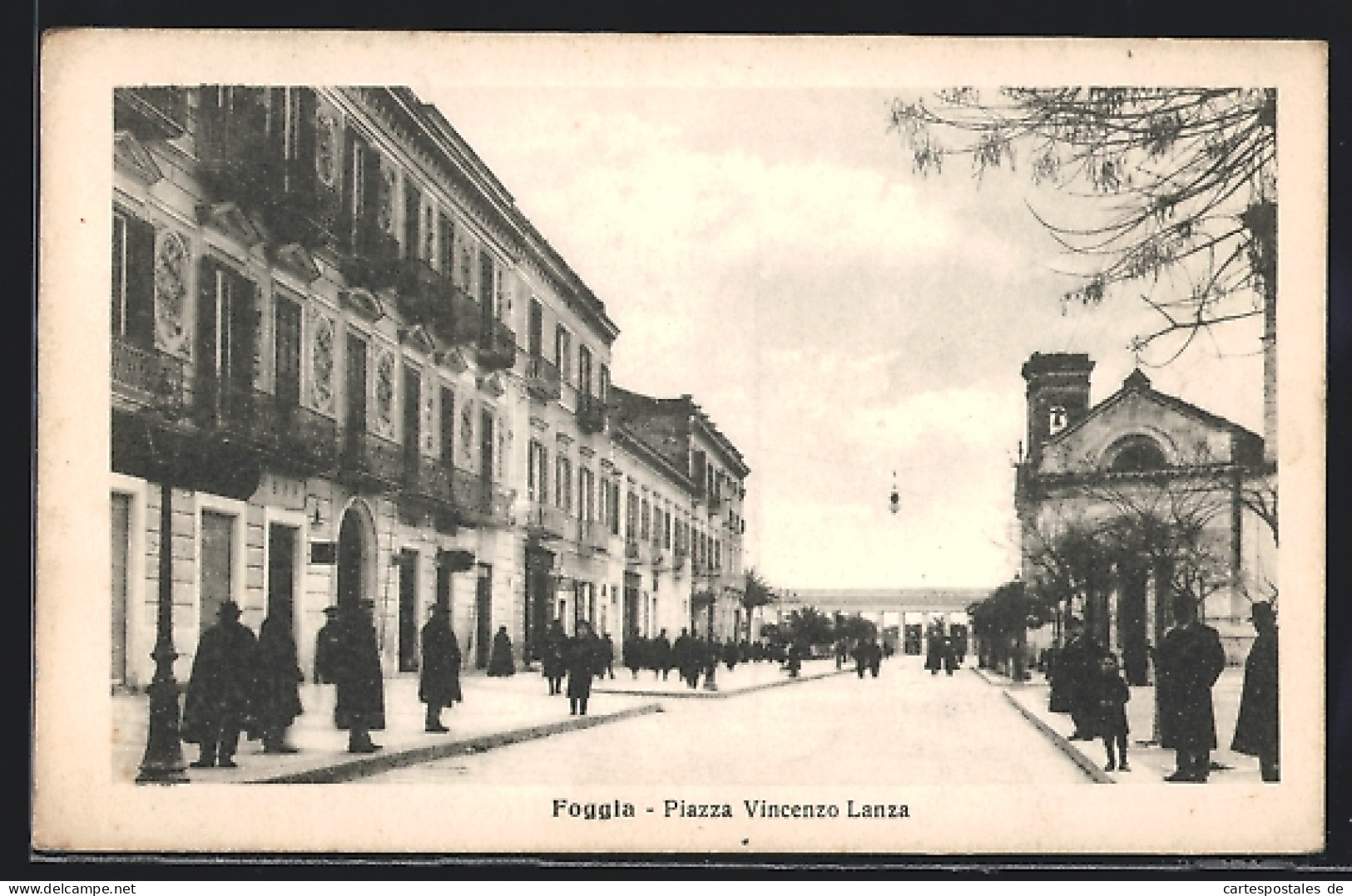 Cartolina Foggia, Piazza Vincenzo Lanza  - Foggia