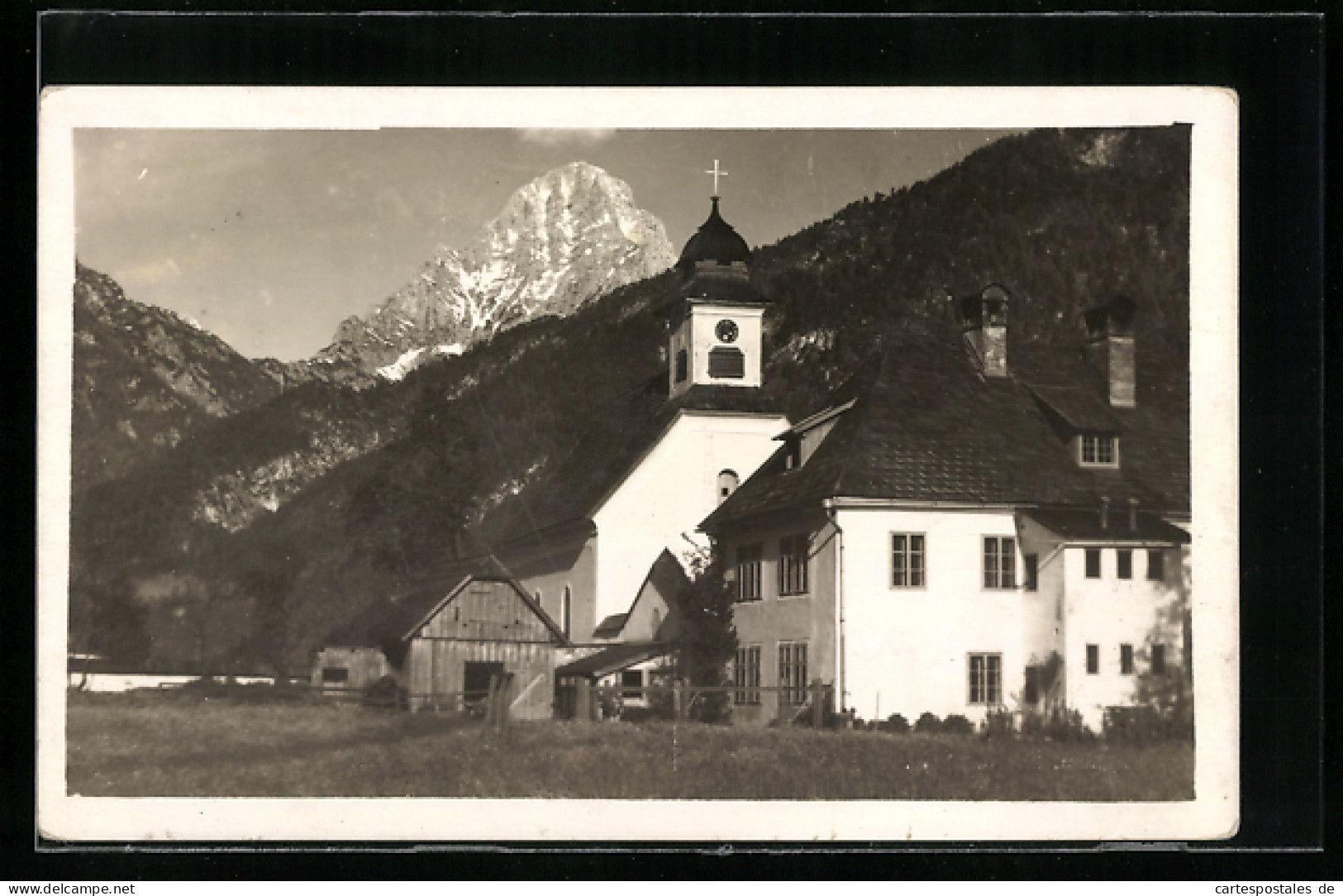 AK Hinterstoder /O. Oe., Kirche Und Nachbargbäude Mit Berggipfel  - Altri & Non Classificati