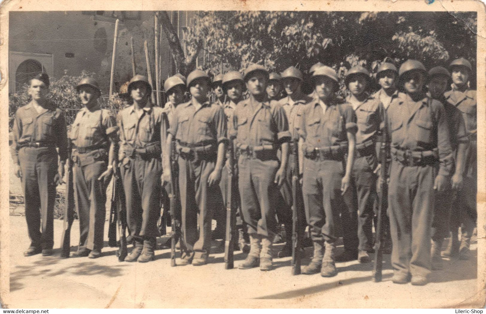 CA-PHO - GROUPE DE SOLDATS AU GARDE A VOUS - Personnages