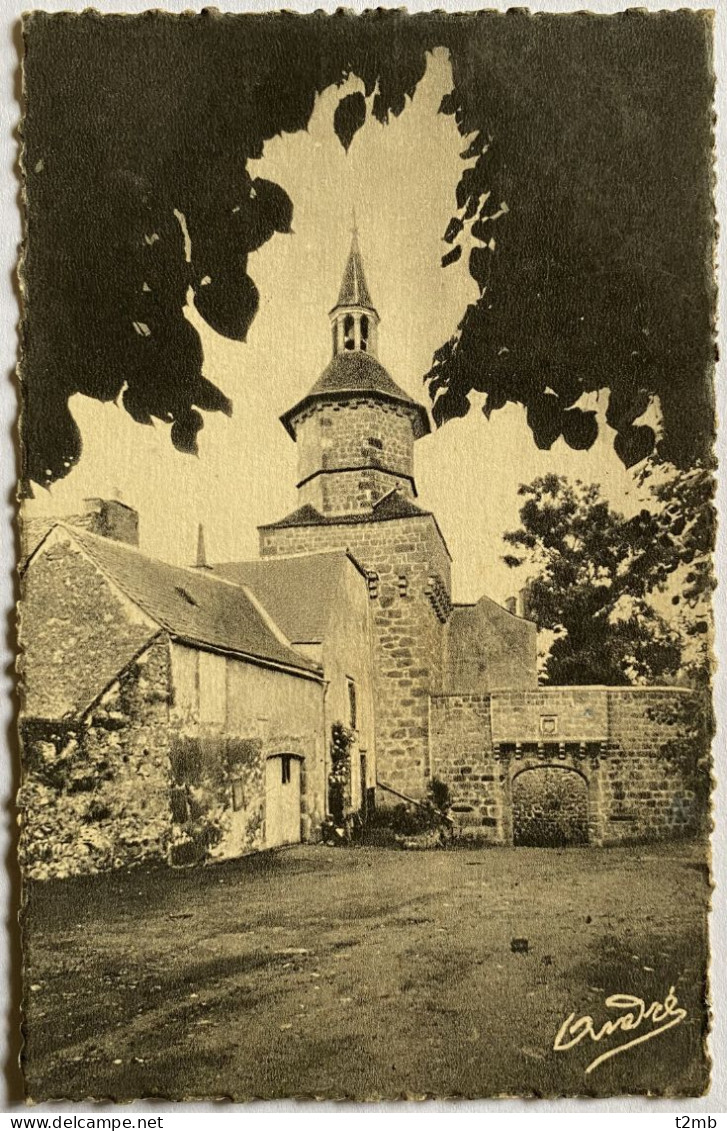 CPA (Puy De Dôme) BESSE EN CHANDESSE. Le Beffroi Et Porte De Ville (n° 281) - Besse Et Saint Anastaise