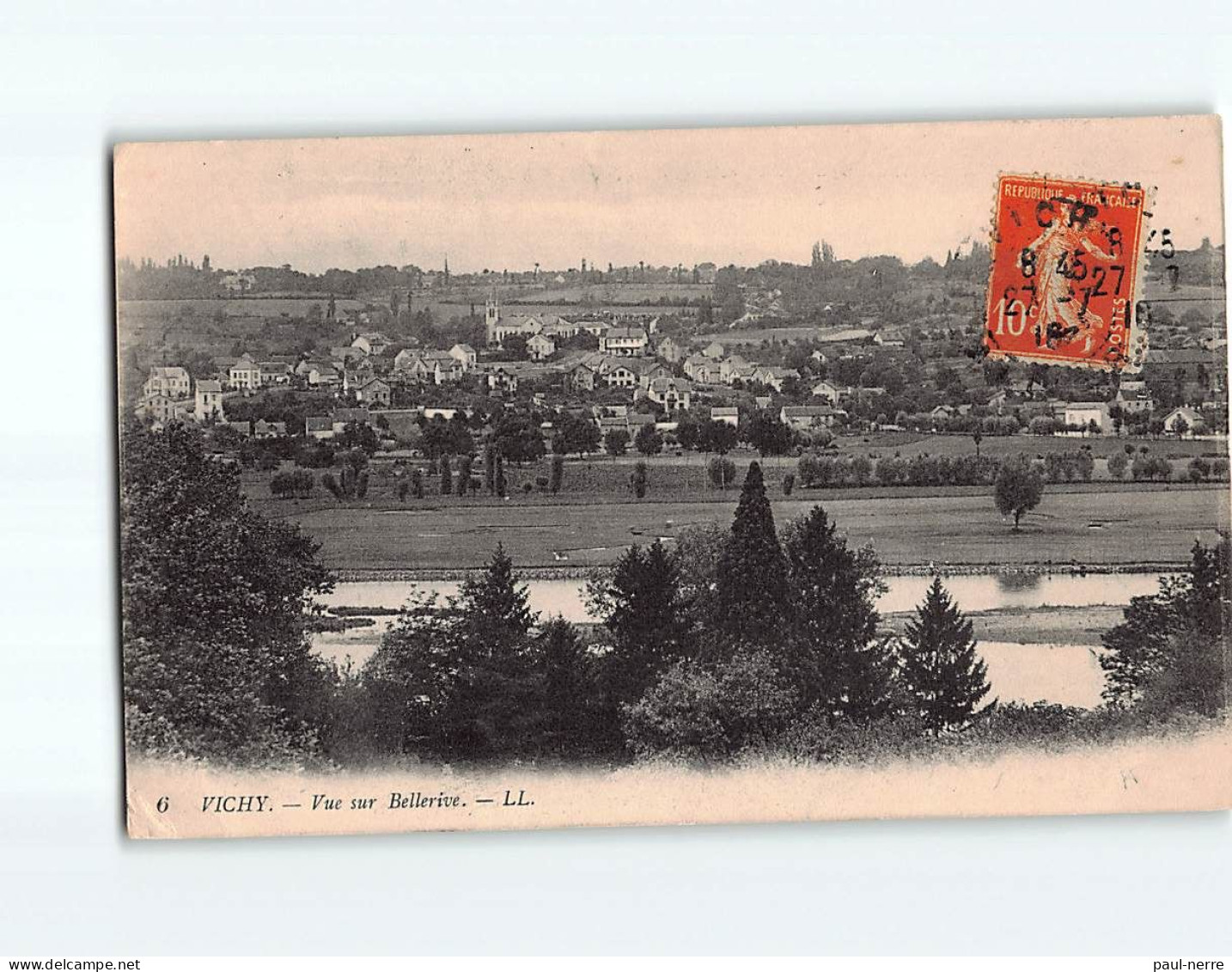 VICHY : Vue Sur Bellerive - état - Vichy