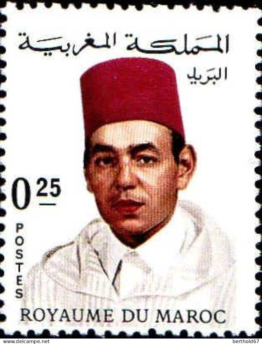 Maroc Poste N* Yv: 540 Mi 605 Hassan II Burnous (sans Gomme) - Marocco (1956-...)