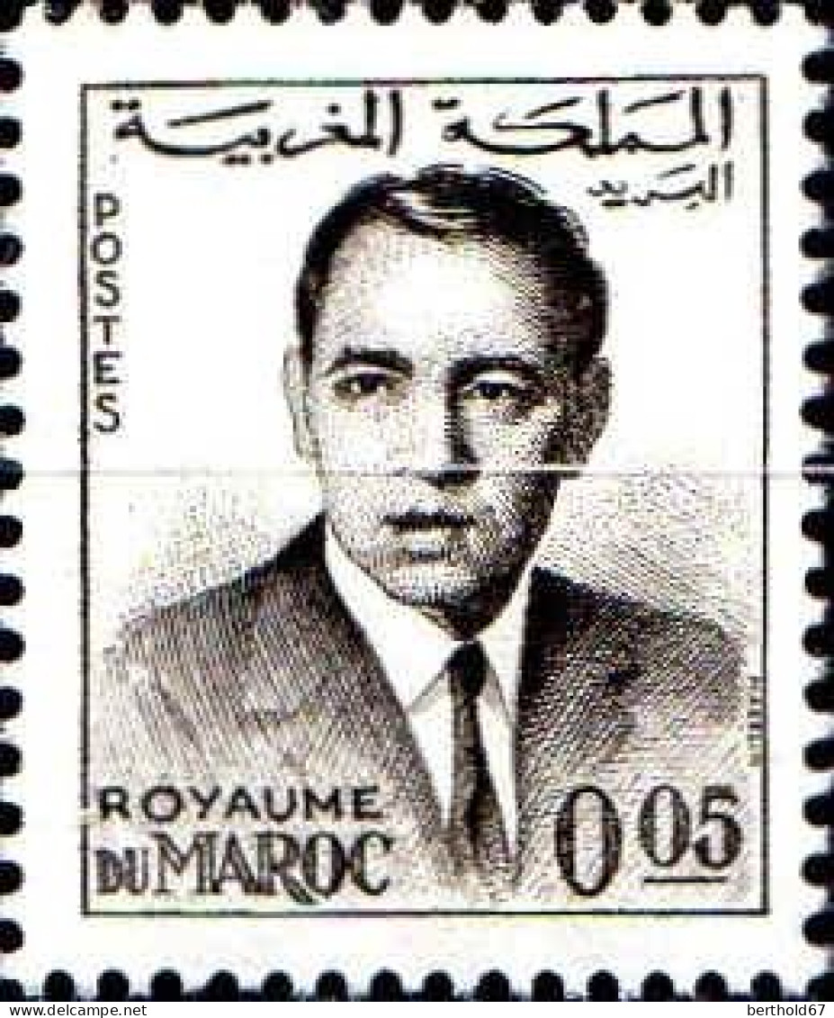 Maroc Poste N* Yv: 437 Mi:491 Hassan II (Trace De Charnière) - Marokko (1956-...)