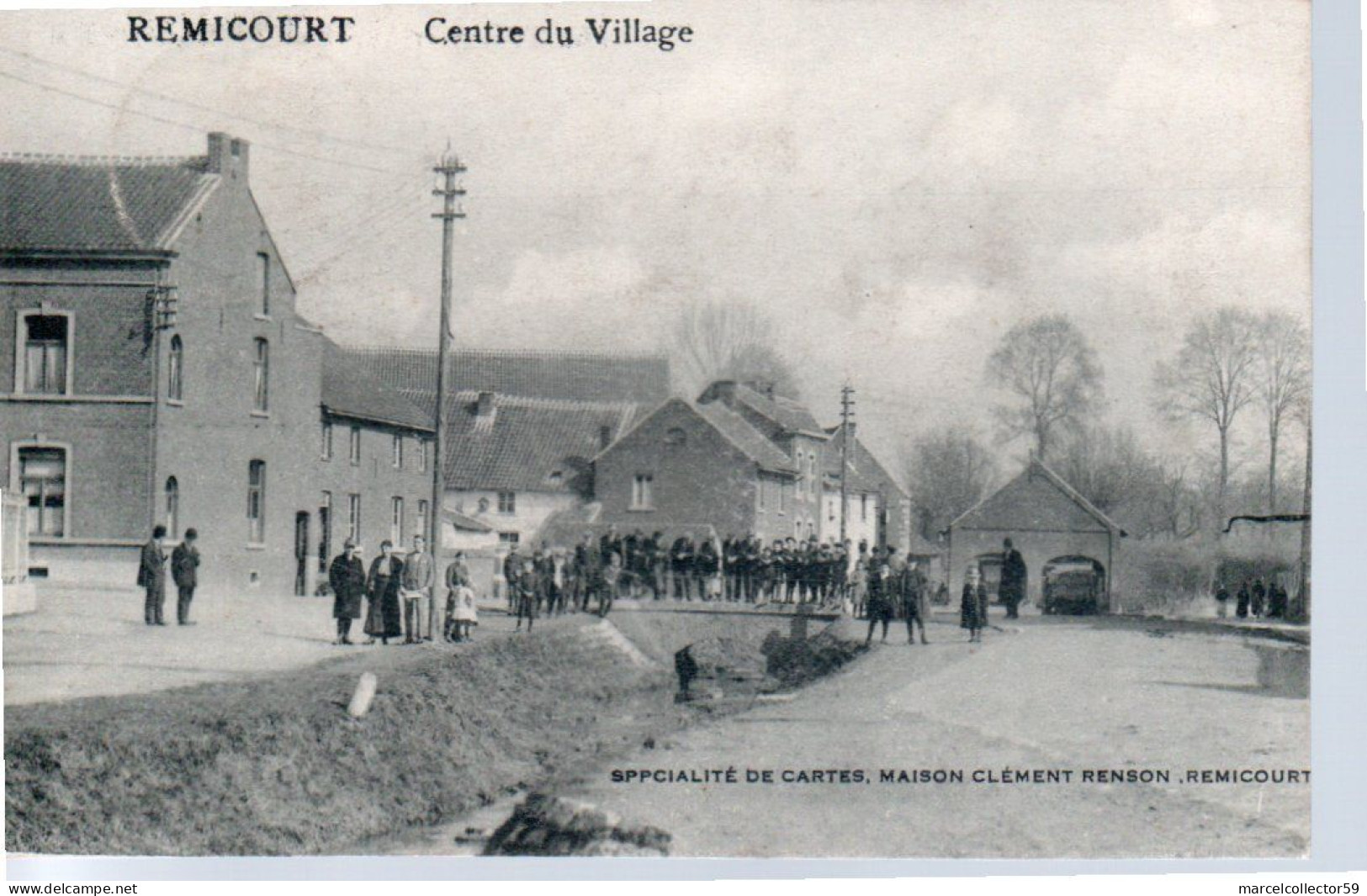 CPA - Remicourt - Centre Du Village  Be - Autres & Non Classés