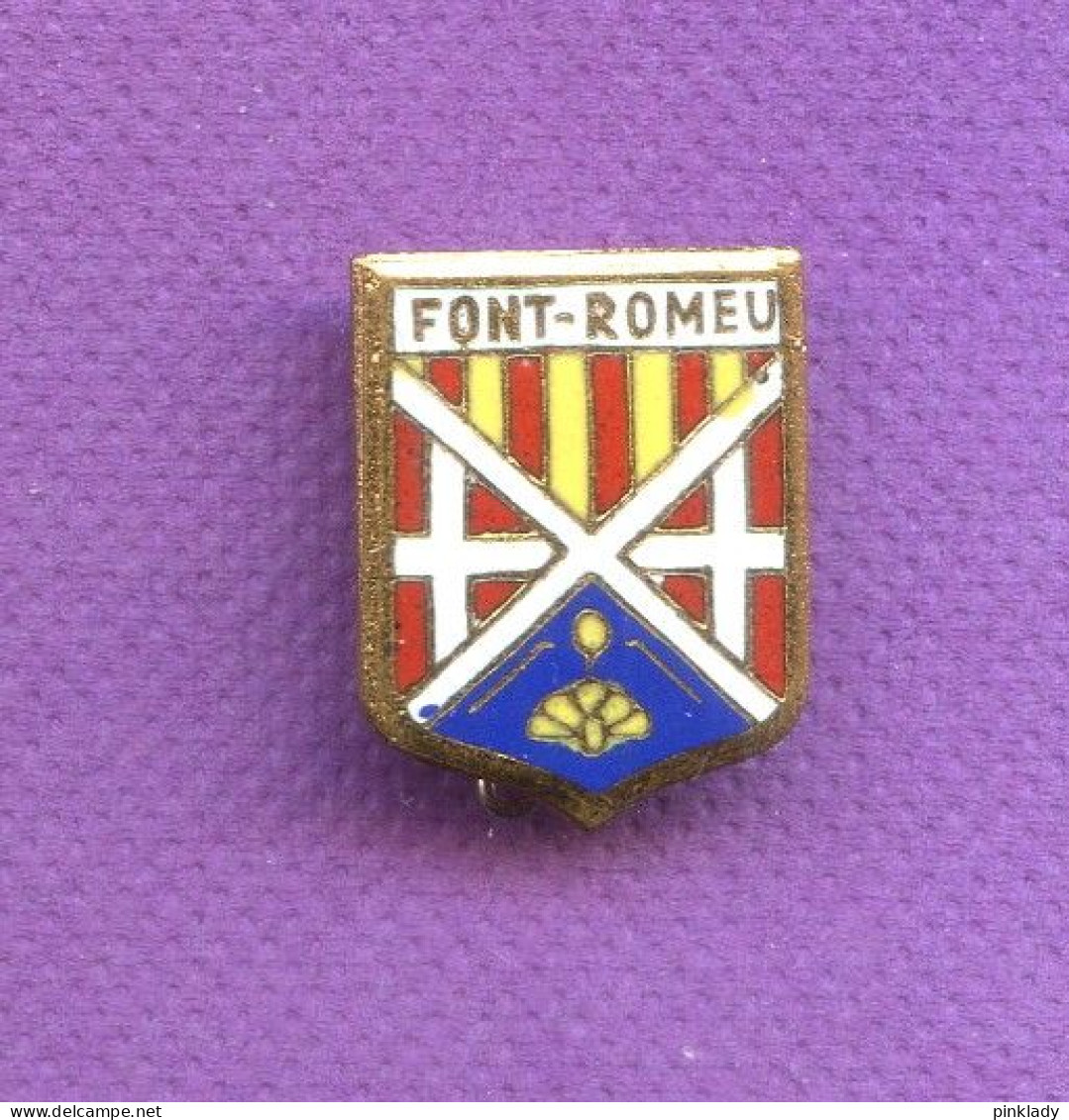 Broche  Font Romeu  ( Ce N'est Pas Un Pin's ) - Cities