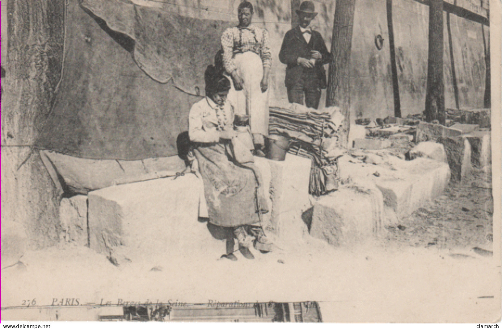 PARIS-Les Berges De La Seine-Réparation De Sacs - LL 276 - De Seine En Haar Oevers