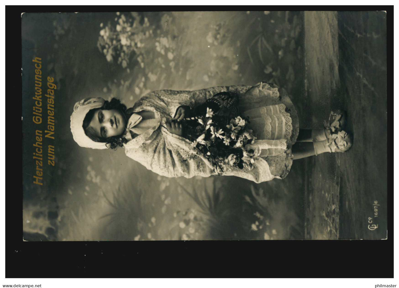 Foto-Ansichtskarte Namenstag Mädchen Mit Umhang Und Blumen, LAUFEN/Oby 26.7.1908 - Altri & Non Classificati